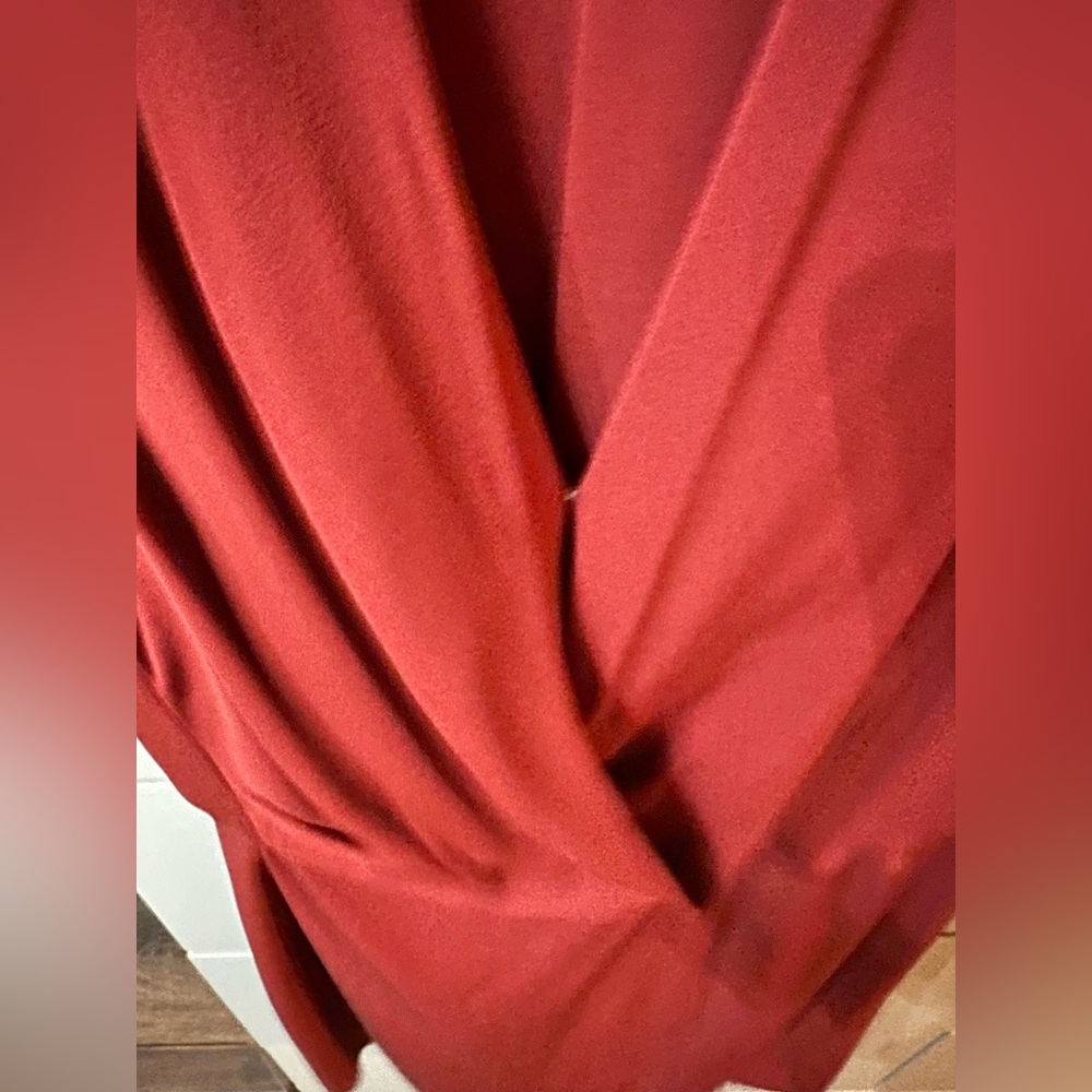 Diane Von Furstenberg Red Reara 100% Silk Flattering Drape Front Dress Sz 6 Red - Picture 7 of 9